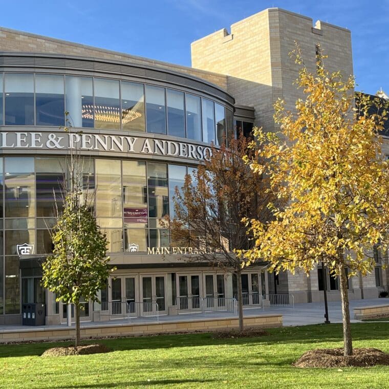 University of St. Thomas – Lee & Penny Anderson Arena